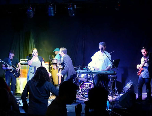 Soul Essence Cover Band Brisbane - Musicians Entertainers - Live Band